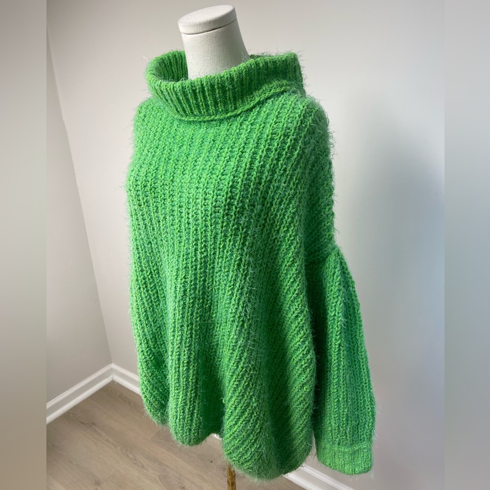 Free People Oasis Energy Tunic Chunky Knit Sweater - Picture 6 of 9